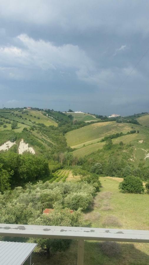 Bed and Breakfast People Castorano Екстер'єр фото